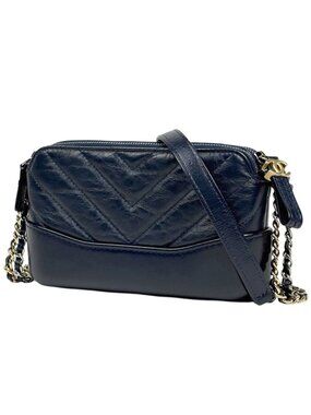 Chanel Shoulder Bag Gabrielle de Chanel Chain Clutch CC Logo V-stitch Leather
